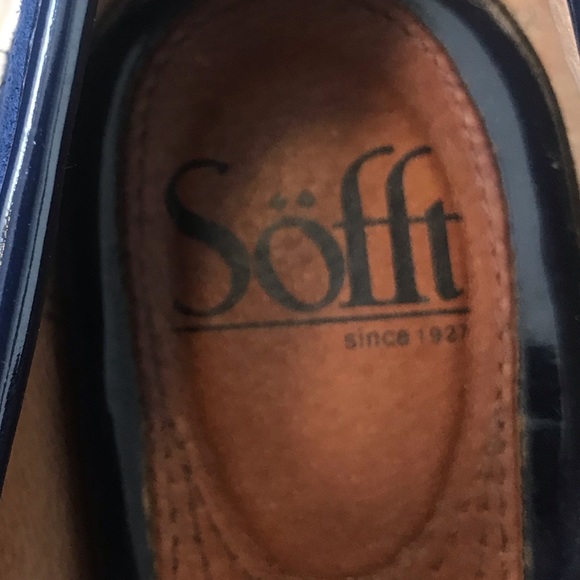 New Royal Blue Suede Sofft MaryJanes. 6.5. - Picture 9 of 9